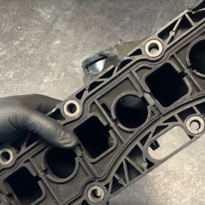 Zaślepki kolektora ssącego VW T6 2.0 TDI | 04L129709E / 04L129709B