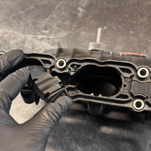 Zestaw do usunięcia klap wirowych 2.0 TFSI / TSI  Audi VW Skoda Seat Cupra 06L133201